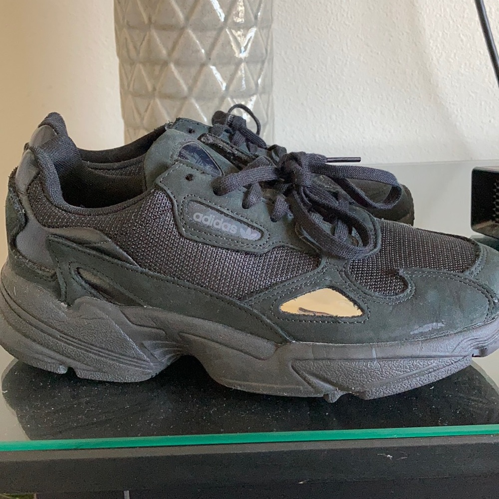 Adidas falcon sneaker
